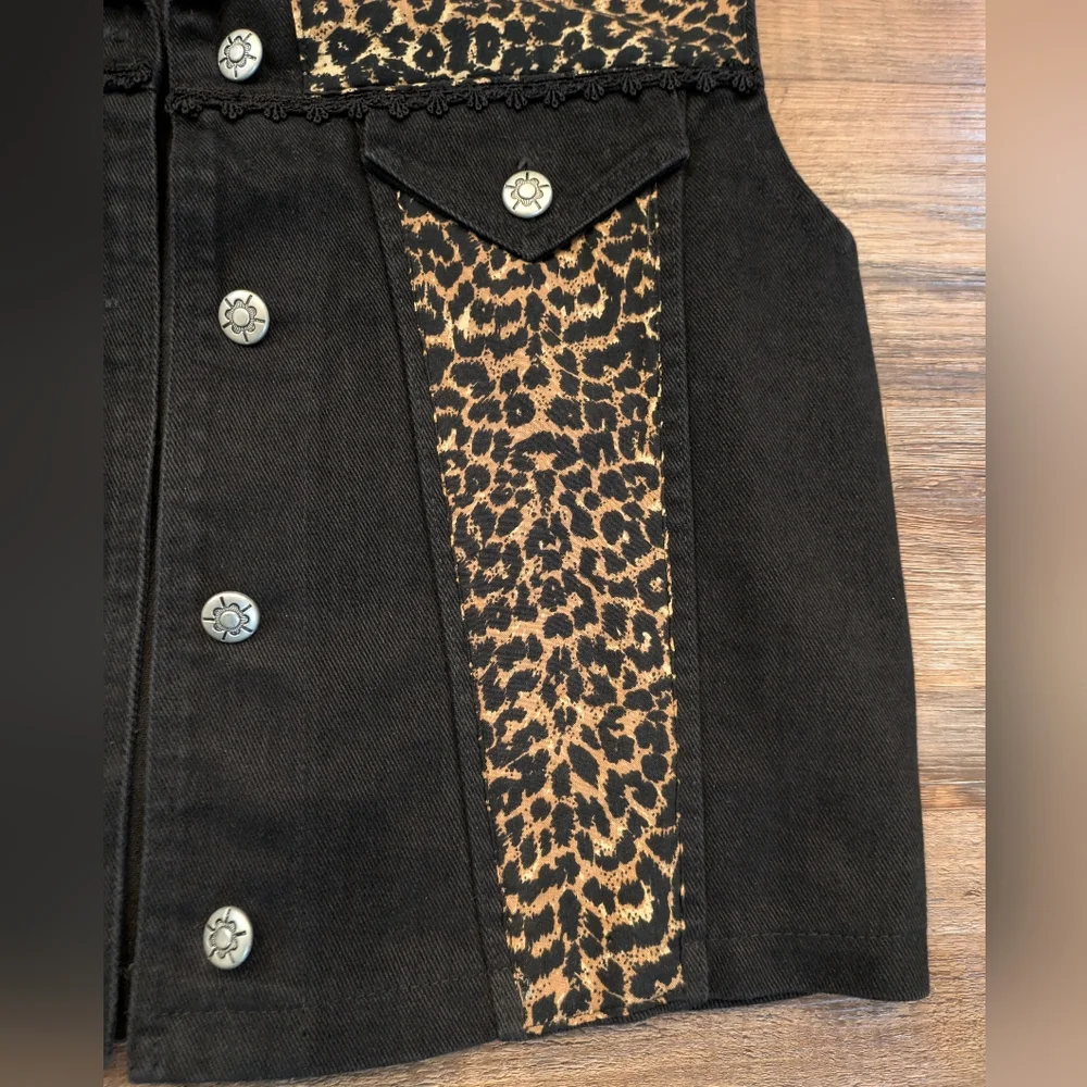 Vintage Peaces USA Leopard Print Denim Vest 90s Western Crochet Y2K Sz M - Picture 8 of 14